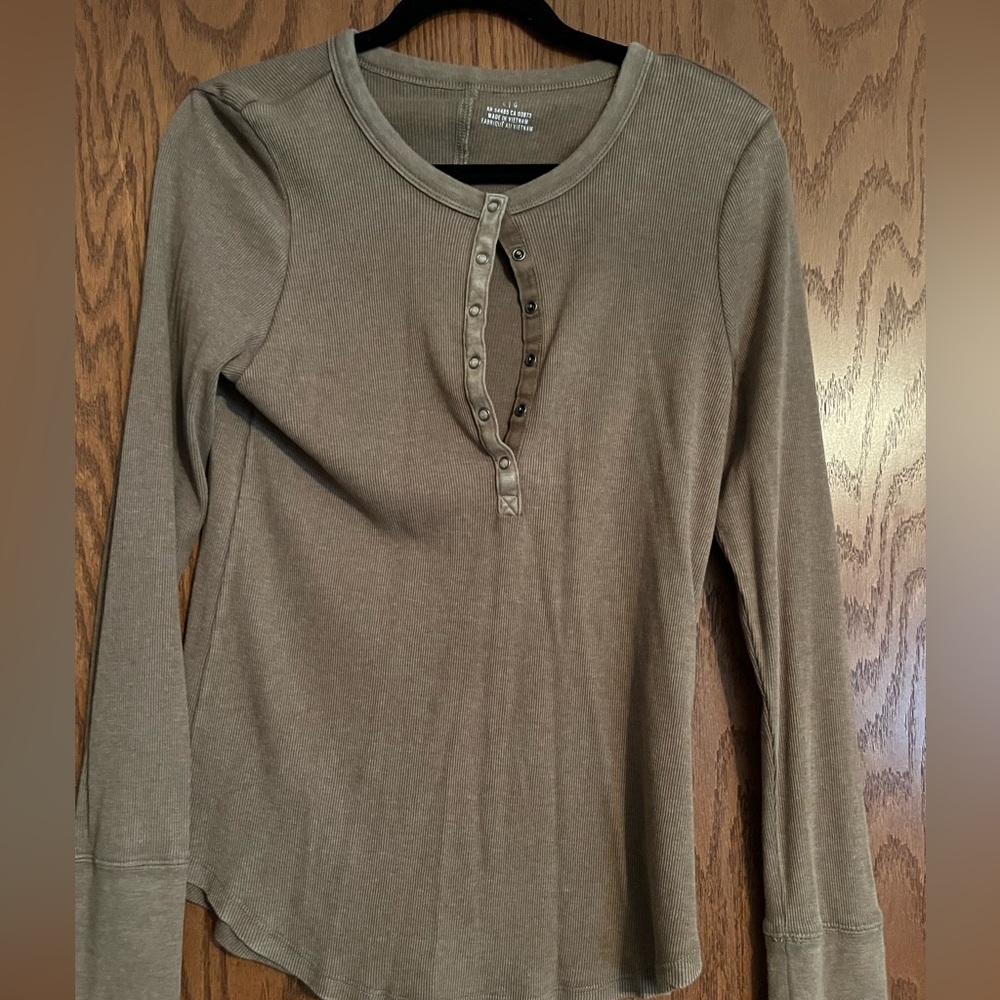 Aerie Henley